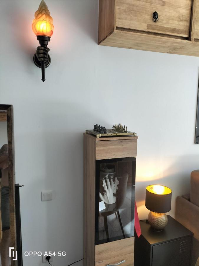 Antiqua Roma Spqr Cubiculum Apartamento Port-la-Nouvelle Exterior foto